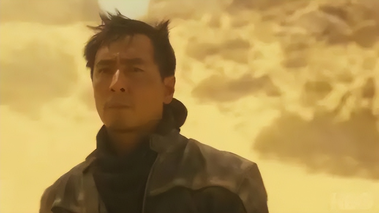 阿祖根本不打算收手，闯荡好莱坞，又带来一部生猛新剧