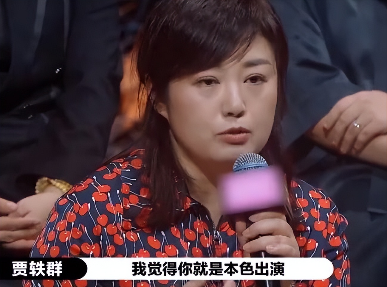 “圈内狂人”董思怡：当郭敬明面怼他发房卡，让毒嘴评委哑口无言