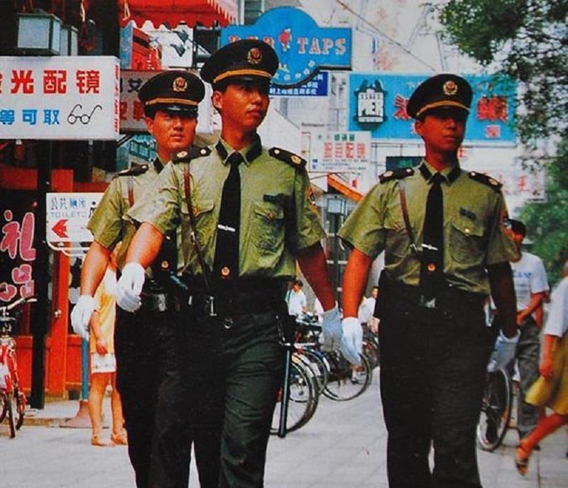 男逃犯潜逃十年，沿街乞讨为生，却残害23名乞丐：我嫌他们太脏