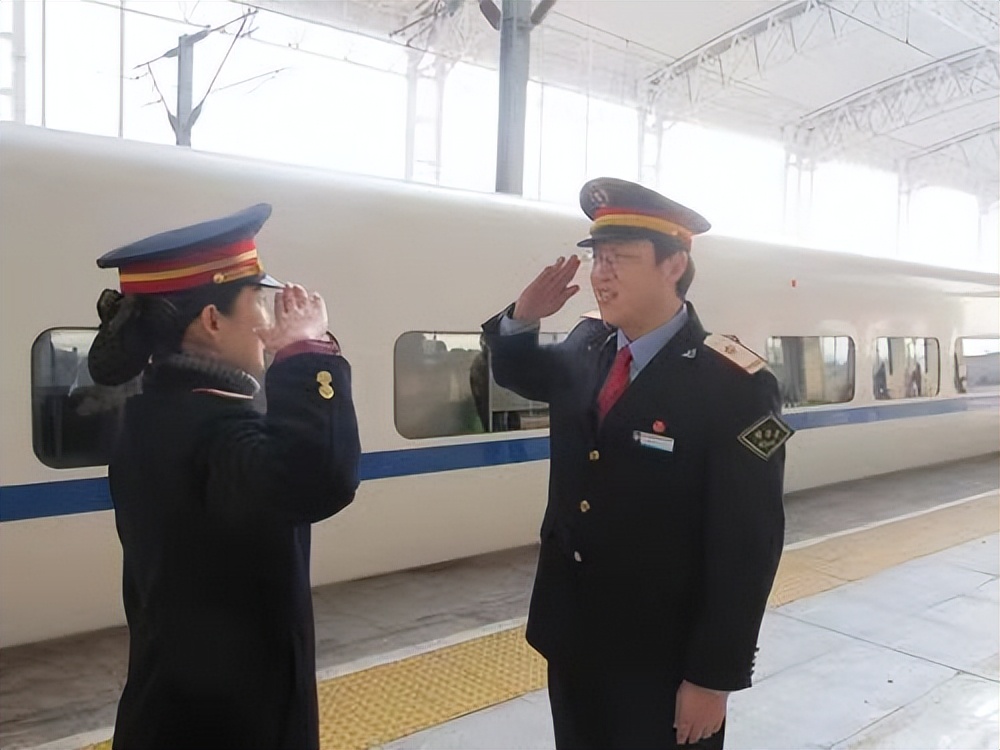 “中国铁路”开始招聘，工资有望达7000以上，毕业生不容错过