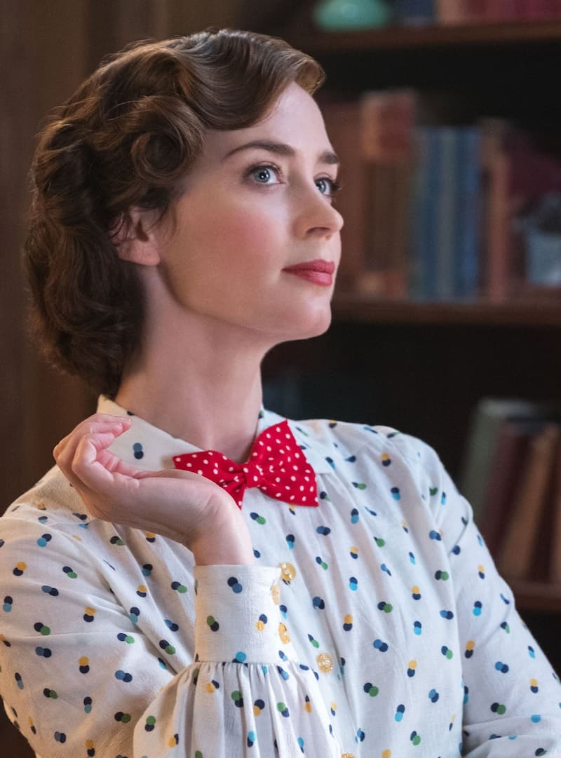 《穿普拉达的女王》刻薄助理艾米莉当年爆红，39岁晋升好莱坞大咖