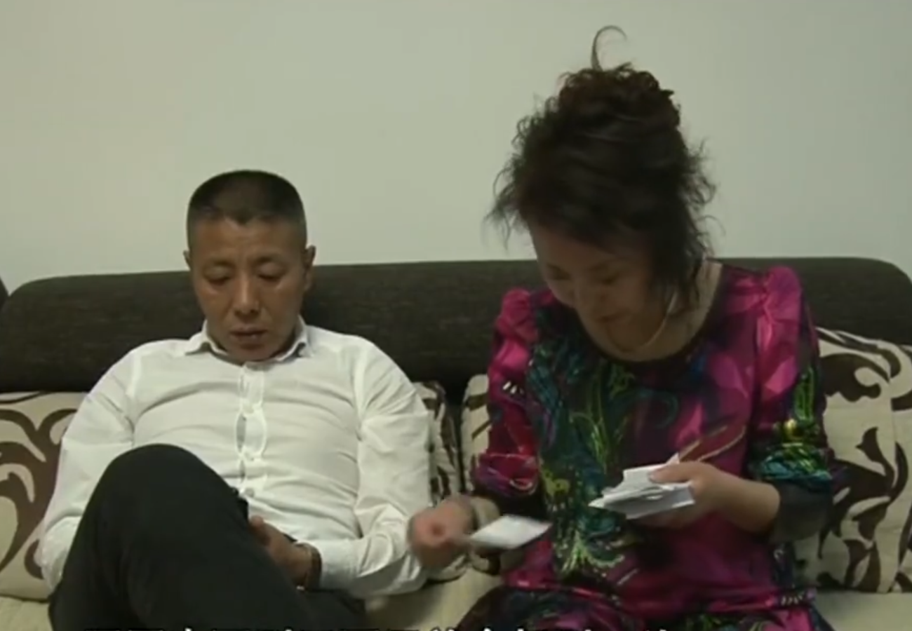 辽宁富家女：每天早饭300块，一双鞋穿三次就扔，喜欢和母亲对打