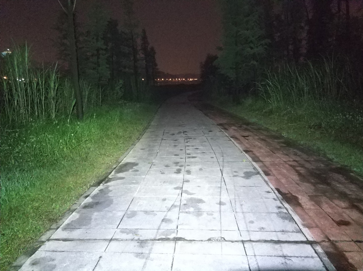 可应急充电的夜骑好伙伴，迈极炫RN3000自行车灯体验