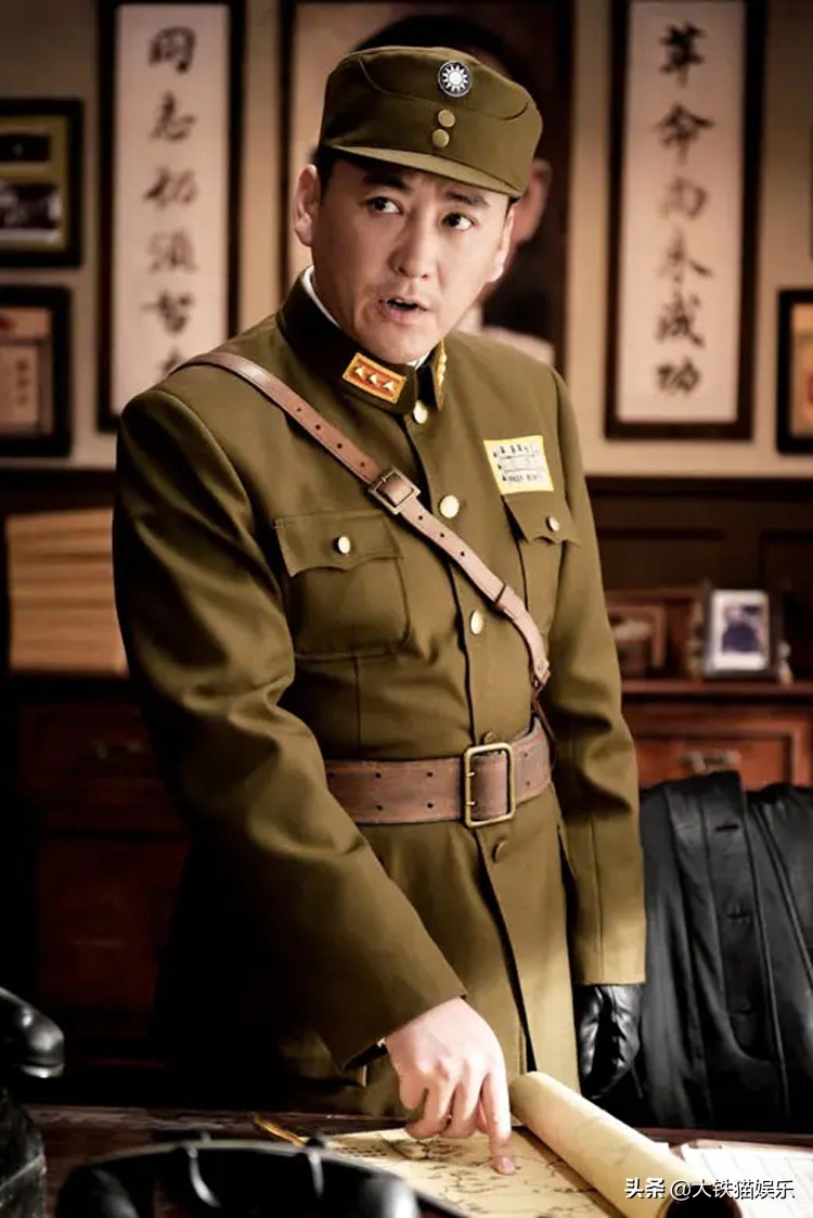 年轻时玉树临风，中年颜值垮了一地，这7位男神亲手砸了童年滤镜