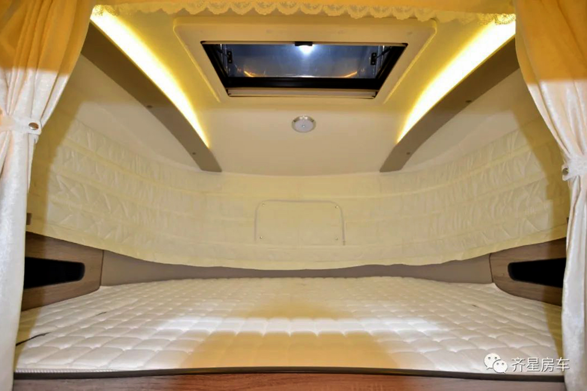 空间优化格局新导向！齐星依维柯额头升顶三拓展房车
