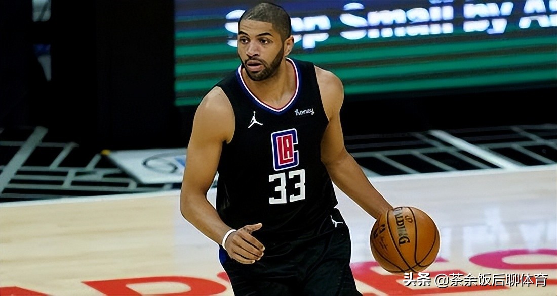 nba交易都有哪些球员(正式官宣！11队18人的交易签约完成，湖人21 7 7悍将联手库里)