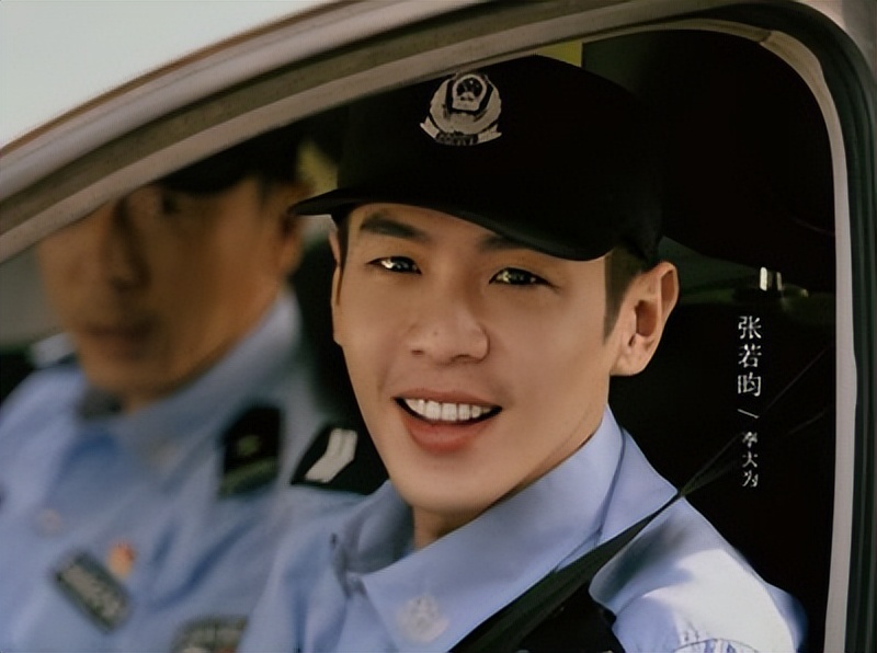 《警察荣誉》：人一辅警，一月两千块钱你想让人把命给你搭上？