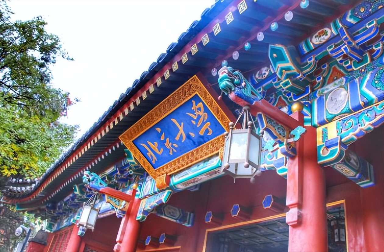 2022世界大学排名更新，哈佛稳坐第一把交椅，清华挺进了前30强