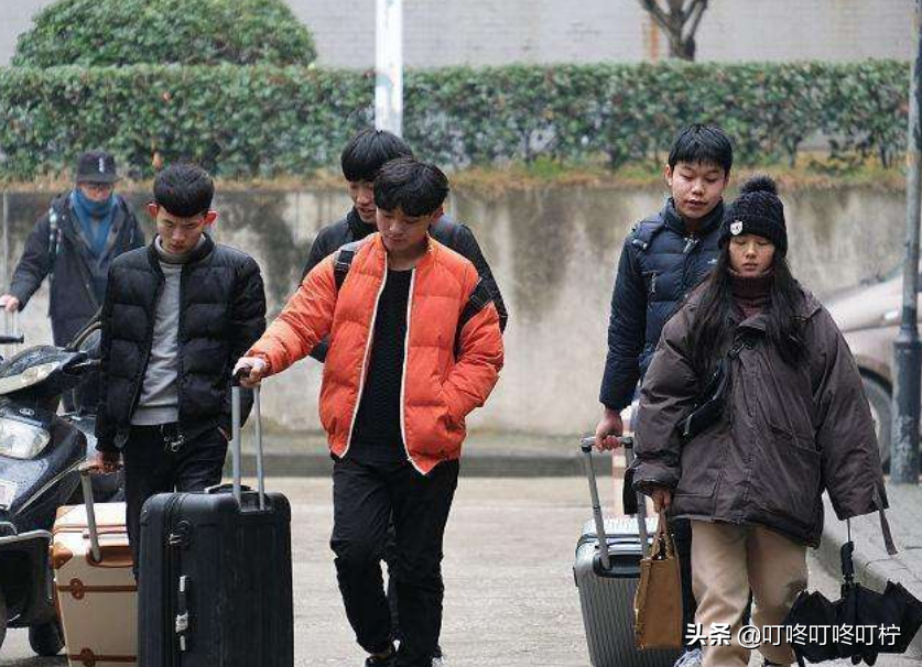 各地下发公告，寒假将要“延长”，各位家长们要做好准备