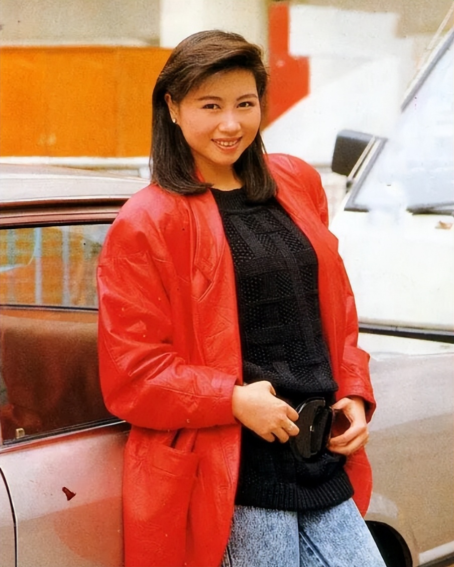 “六福珠宝创始人”杨宝玲：集美貌与才华于一身的港姐冠军