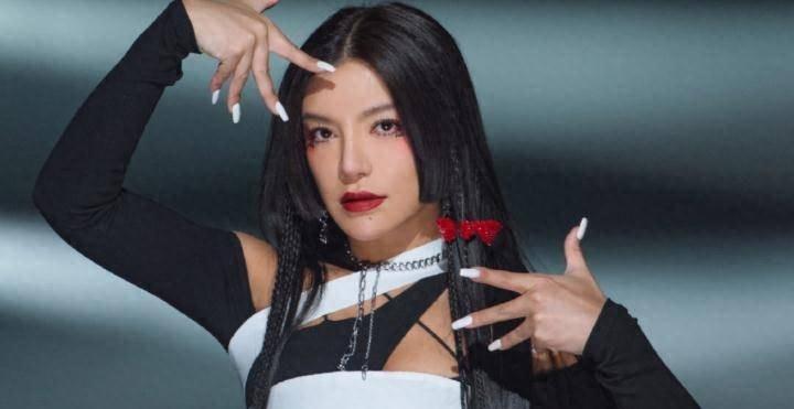 曾是超女冠军,却因整容失败像“怪物”,全身只剩下眼珠是自己的