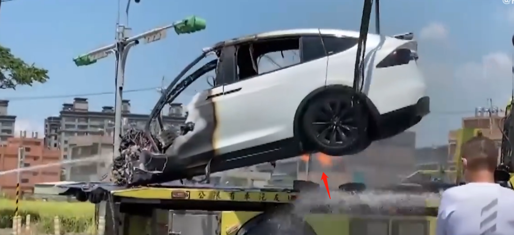 台媒曝林志颖已经进行手术，弟弟回应称病情稳定，下周将公布详情