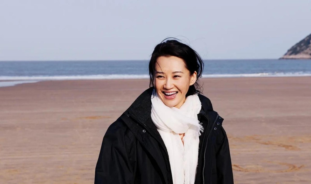 貌美如花却至今未婚，这12位大龄女星，各有各的苦衷
