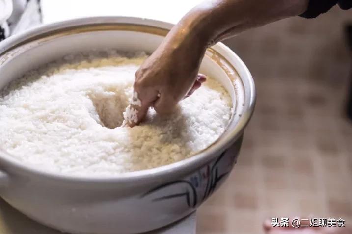 在家自酿米酒，牢记这7个技巧出酒多，味道醇，放一年都坏不了