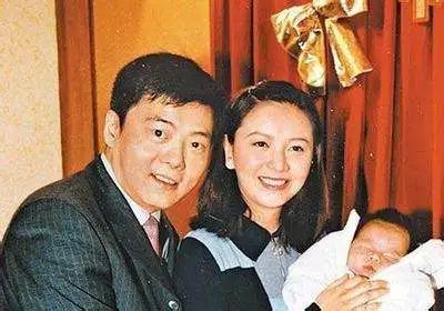 “离婚后至今单身”的15位女星，各有各的心酸，有人差点自杀