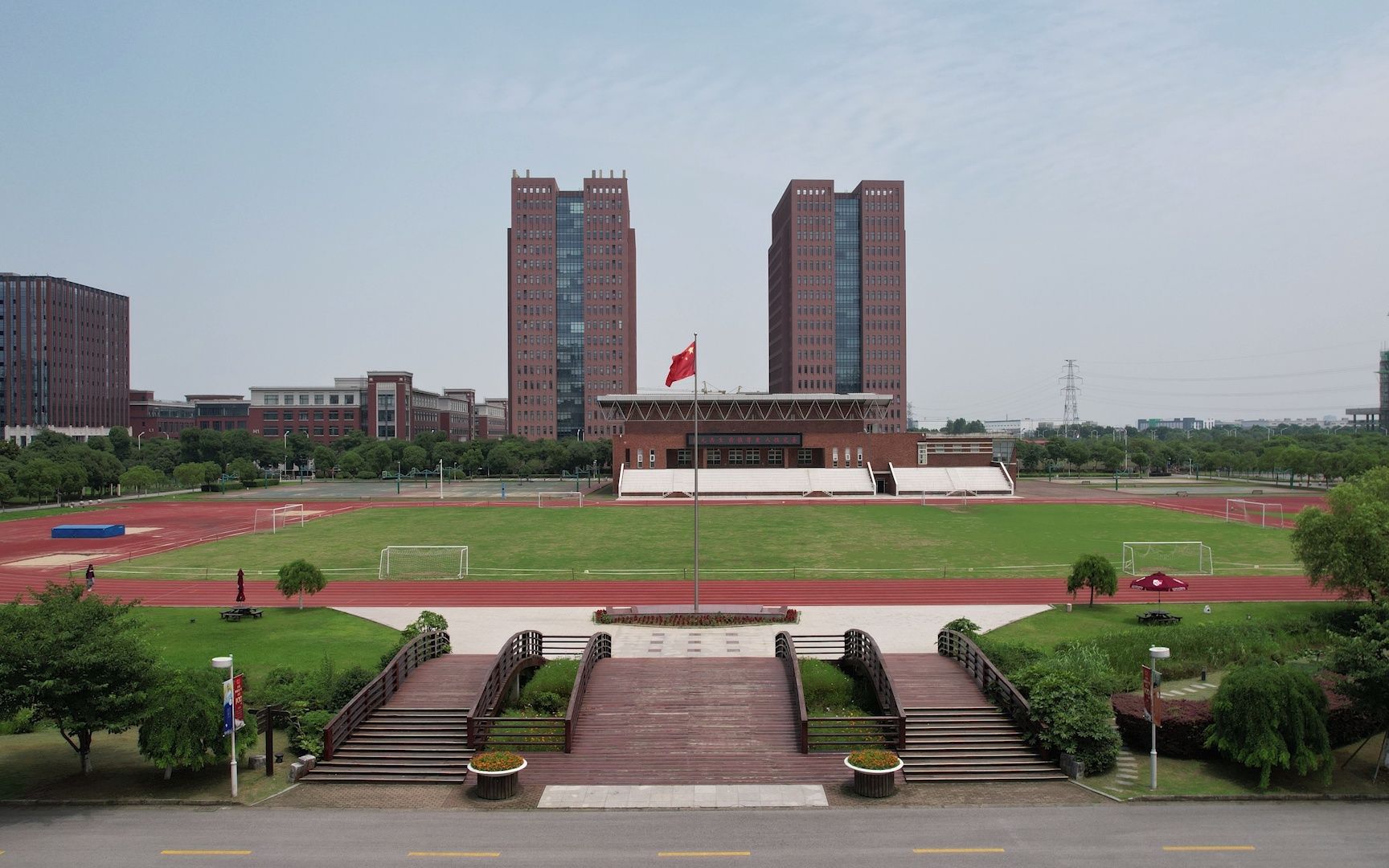 激励学生的励志优美的句子(激励学生的励志优美的短句子小学)