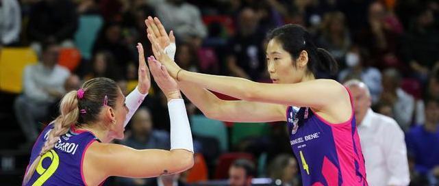 朱婷手术最新消息（女排坏消息，朱婷手腕手术后，身体依旧存在隐患？2大细节揪心）