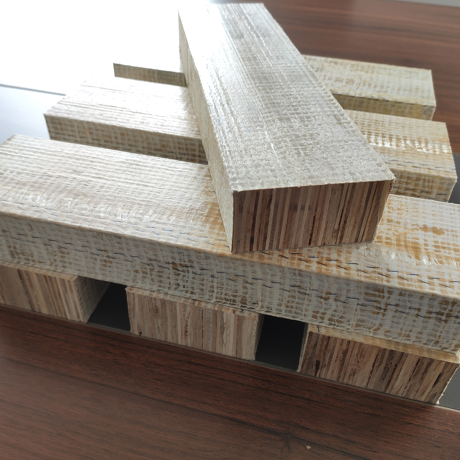 解析：帝盾机械是如何让建筑废木料变成复合木方的
