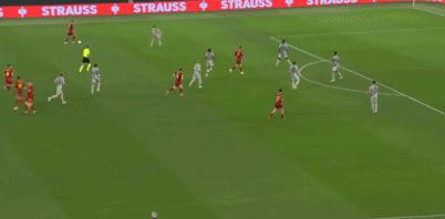 2-1!3-0!1-3!欧洲足坛疯狂一夜:3大豪门狂欢,欧冠4冠王出局