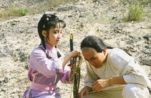 港剧经典《侠女十三妹》黄杏秀、翁美玲版