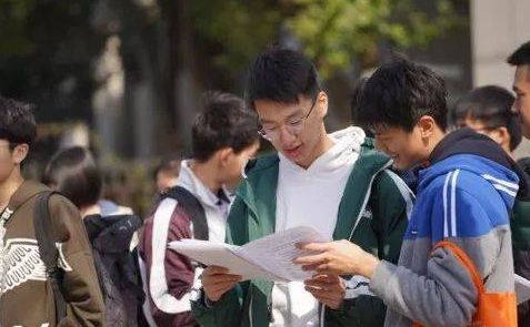 2022年高考款款走来，四类考生可“降分录取”，最多可降低148分