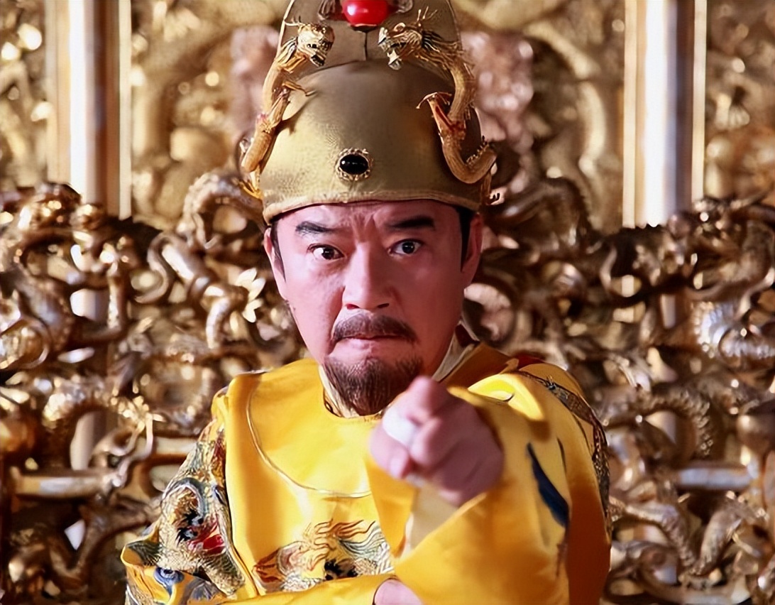 同样演“朱元璋”，把胡军与四位老戏骨放在一起，差别出来了