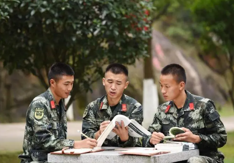 上尉是什麼級別(軍銜定級迎來) - 百百科