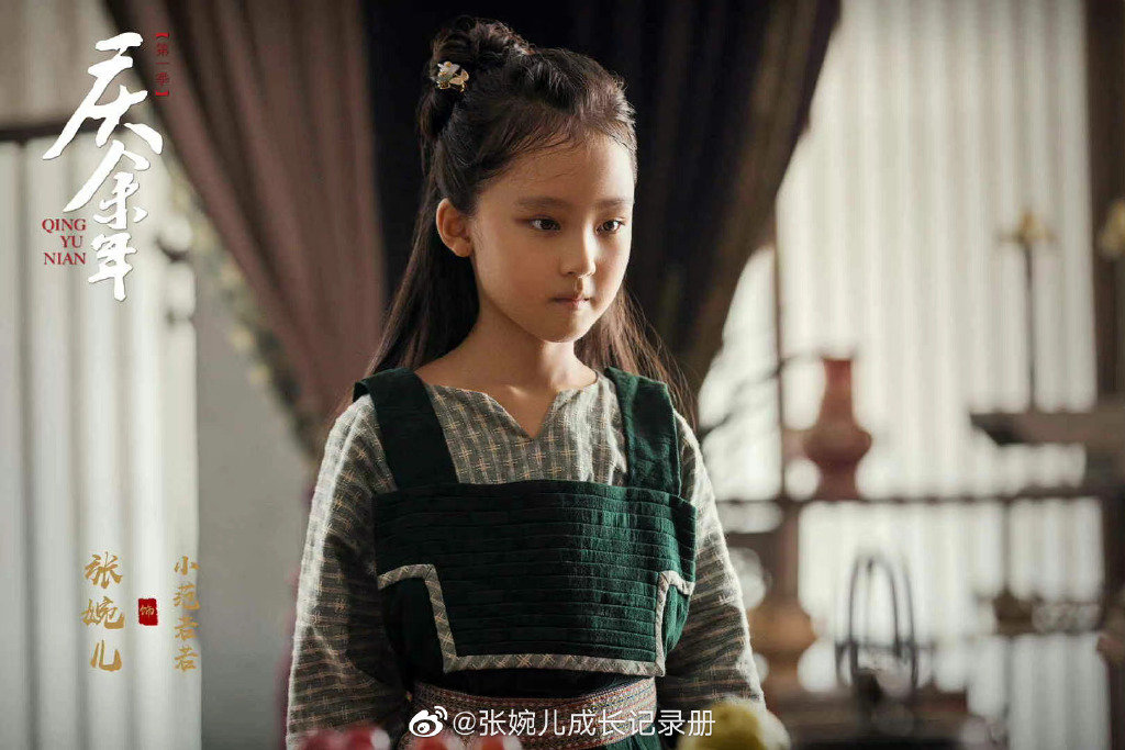 《保你平安》张婉儿好灵!12岁演绎霸凌女孩令人发寒,戏外反差大