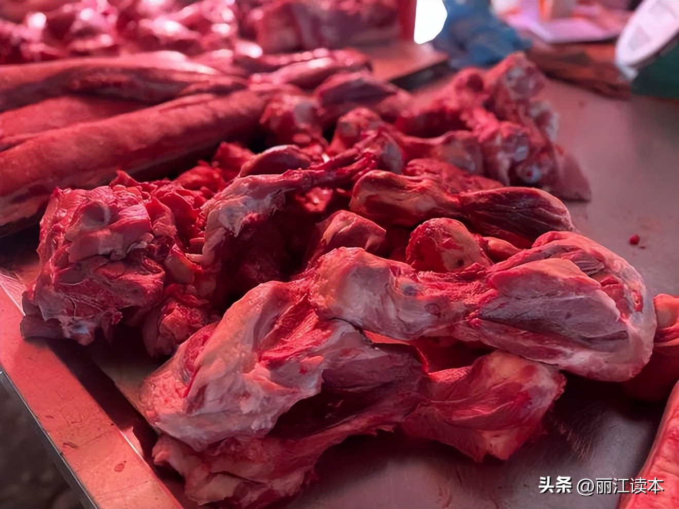 云南丽江今日猪肉价格（云南丽江今日猪肉价格多少钱一斤）