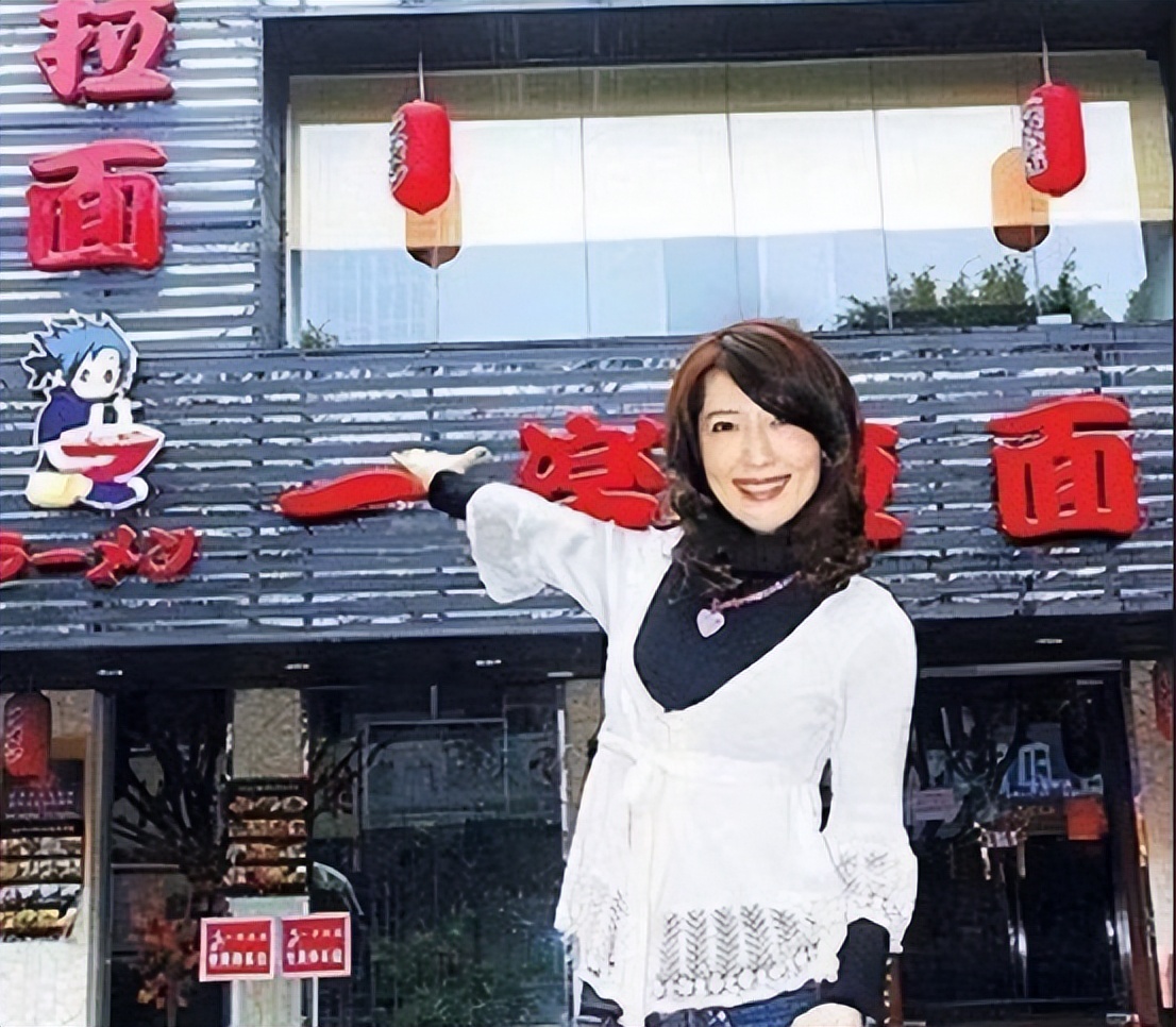 "最美潘金莲"杨思敏:靠胸走红,患上乳腺癌后,后来怎么样了?