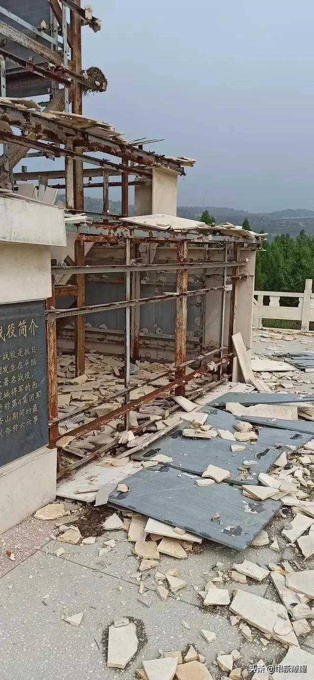 平陆县英雄纪念碑都偷工减料，整体脱落