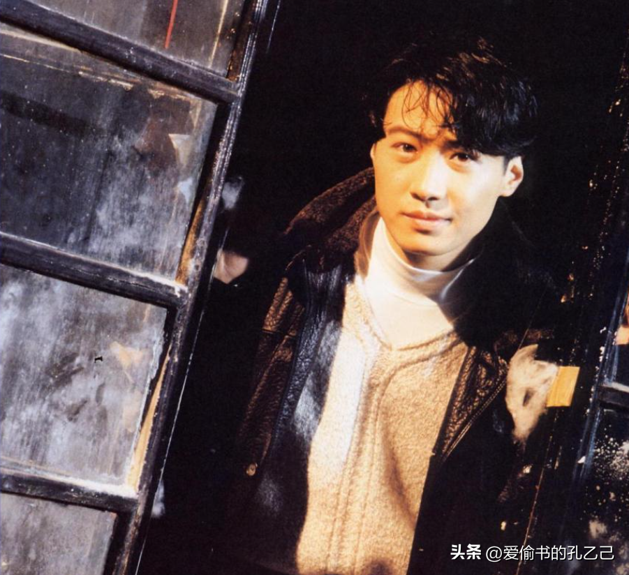 江苏男篮主教练李楠简历（小李飞刀李楠：婚礼请歌手李楠唱歌，和妻子早恋，儿子已2米19）