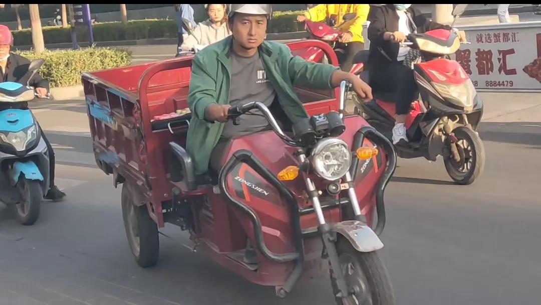 電動(dòng)車充滿電一加電門就掉格電，別急著換電池，幾個(gè)方法輕松解決