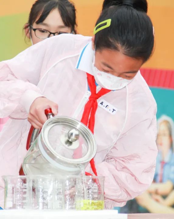 九江小学开展“科技浸润童心，创新点亮未来”主题校园科技节