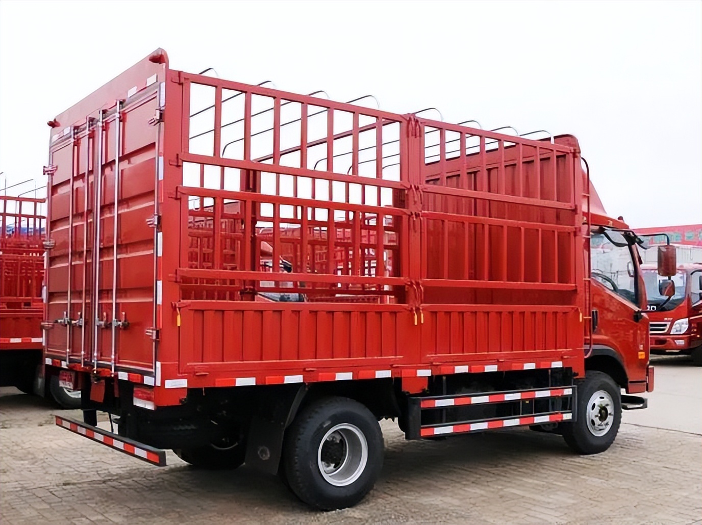 仓栅车价格4.2米车厢(多款新仓栅轻卡上线) - 价格百科