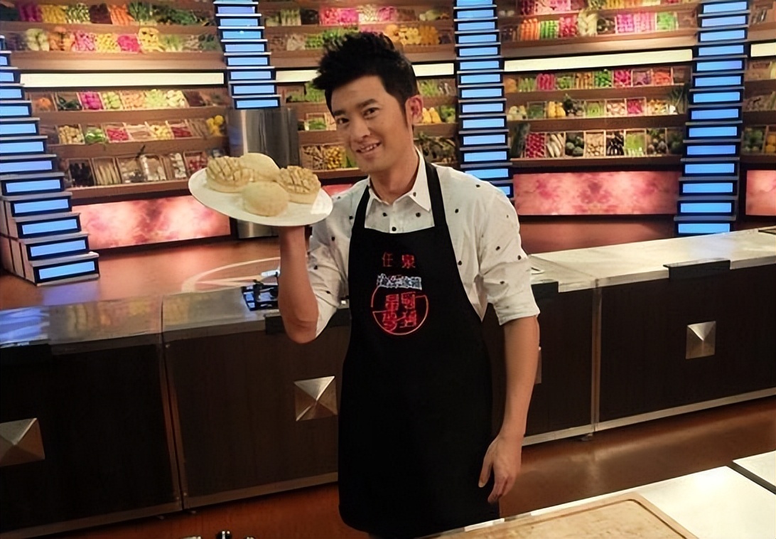 4元成本卖上千，一盘毛肚380，这些明星坑起粉丝来真不手软