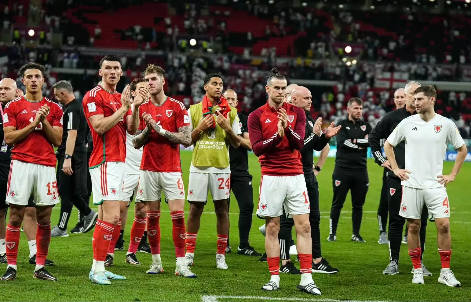 威尔士世界杯出局（世界杯到了告别季！B组局势清晰，贝尔含泪出局，真正的战斗开始）