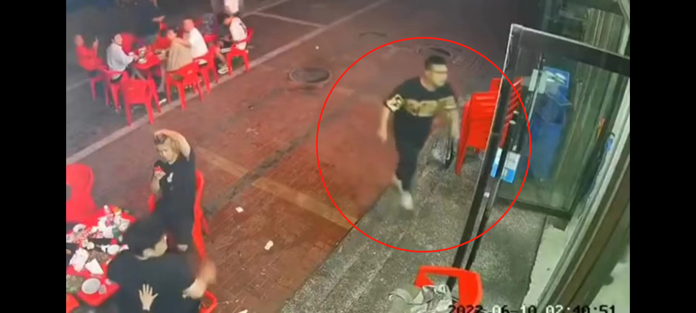 “唐山烧烤店”细节，同伙均为暴戾之徒，手段令人发指