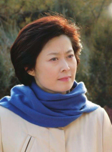 三战考研，放弃当老师进央视，三十年为民请命，敬一丹励志人生