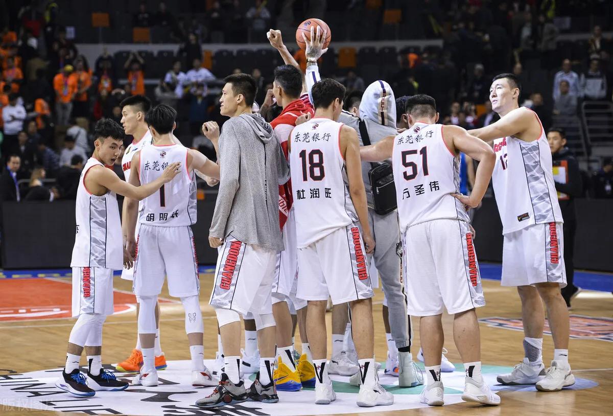 广东队成功的错觉,有钱加在广东省就能拿cba冠军,事实骗了你