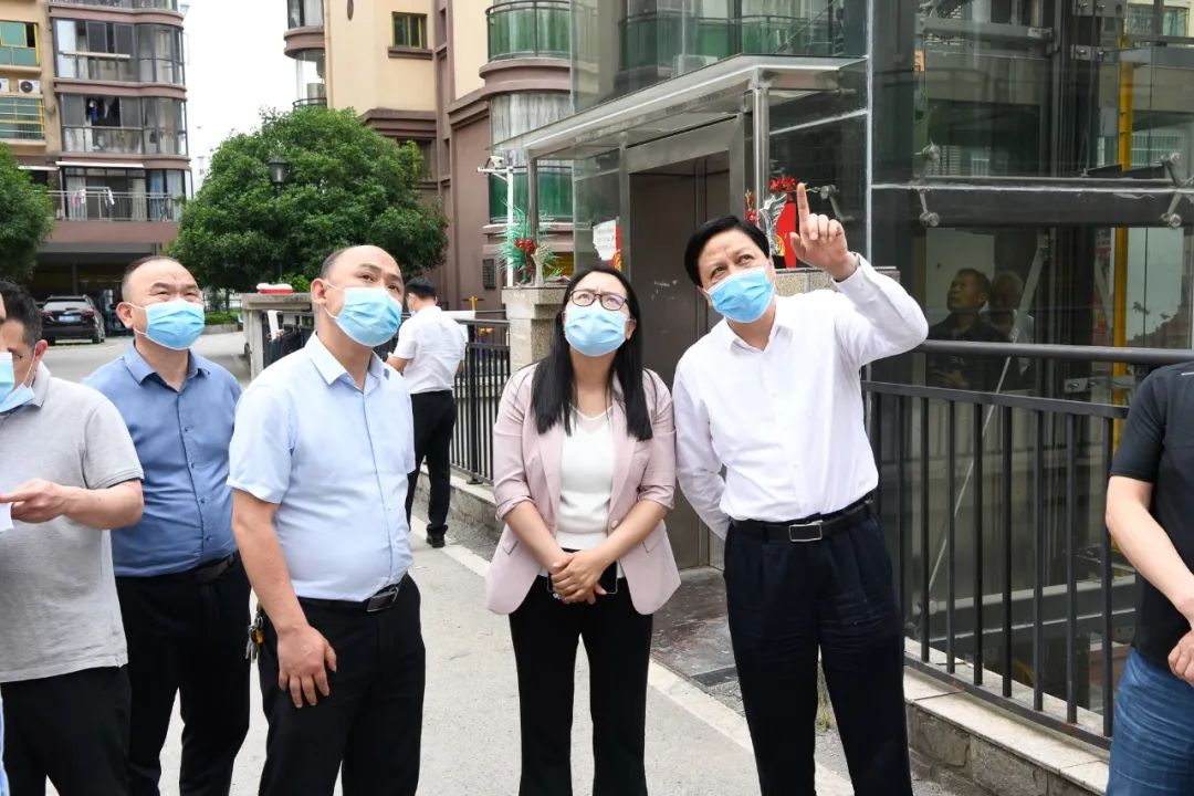 李万千在辰溪督导房屋安全隐患排查工作时要求 依法依规开展排查整治 坚决有效防范事故发生
