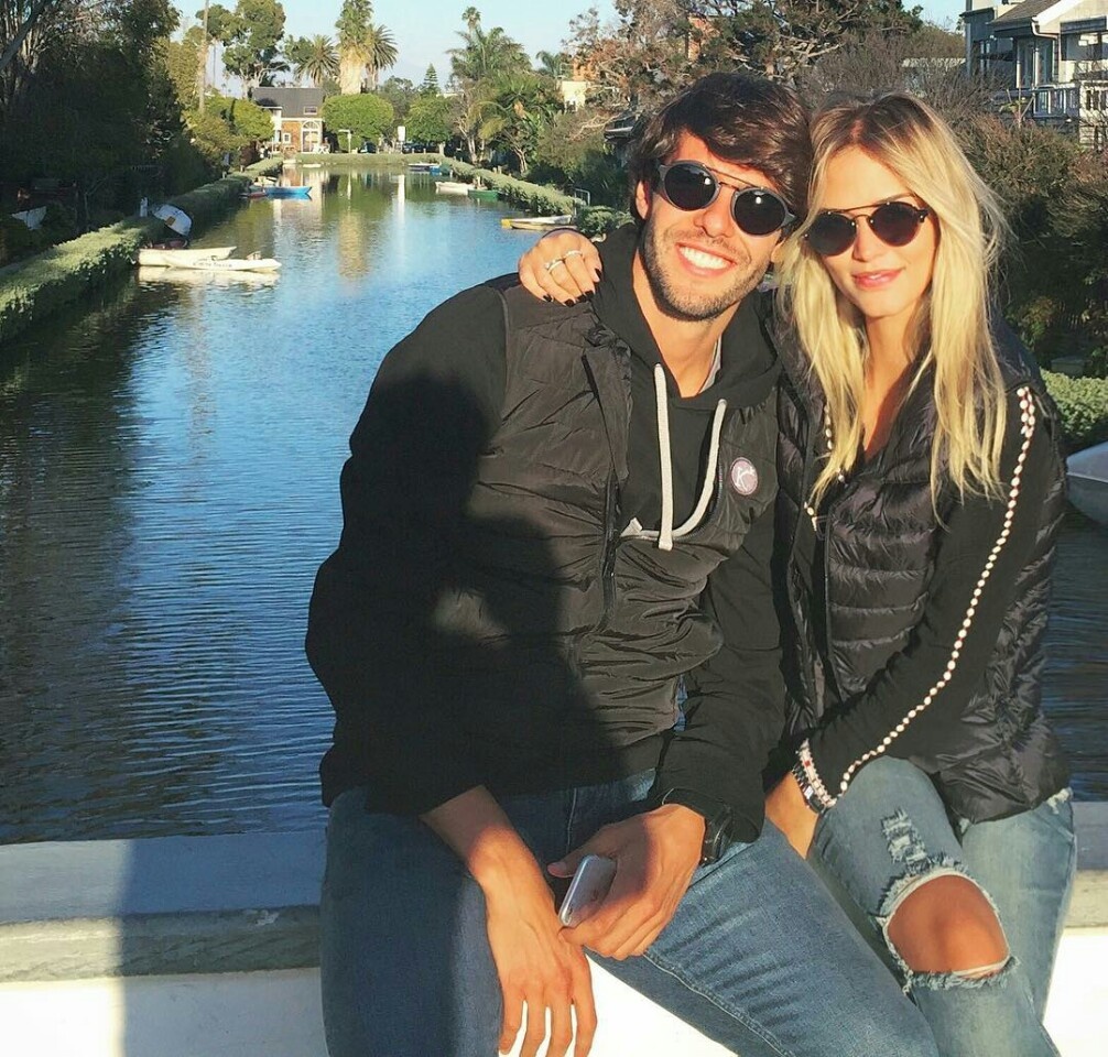 卡卡跟前妻为啥离婚（卡卡：和梅西一样忠于爱情，前妻为事业离去，小13岁嫩模为他续爱）