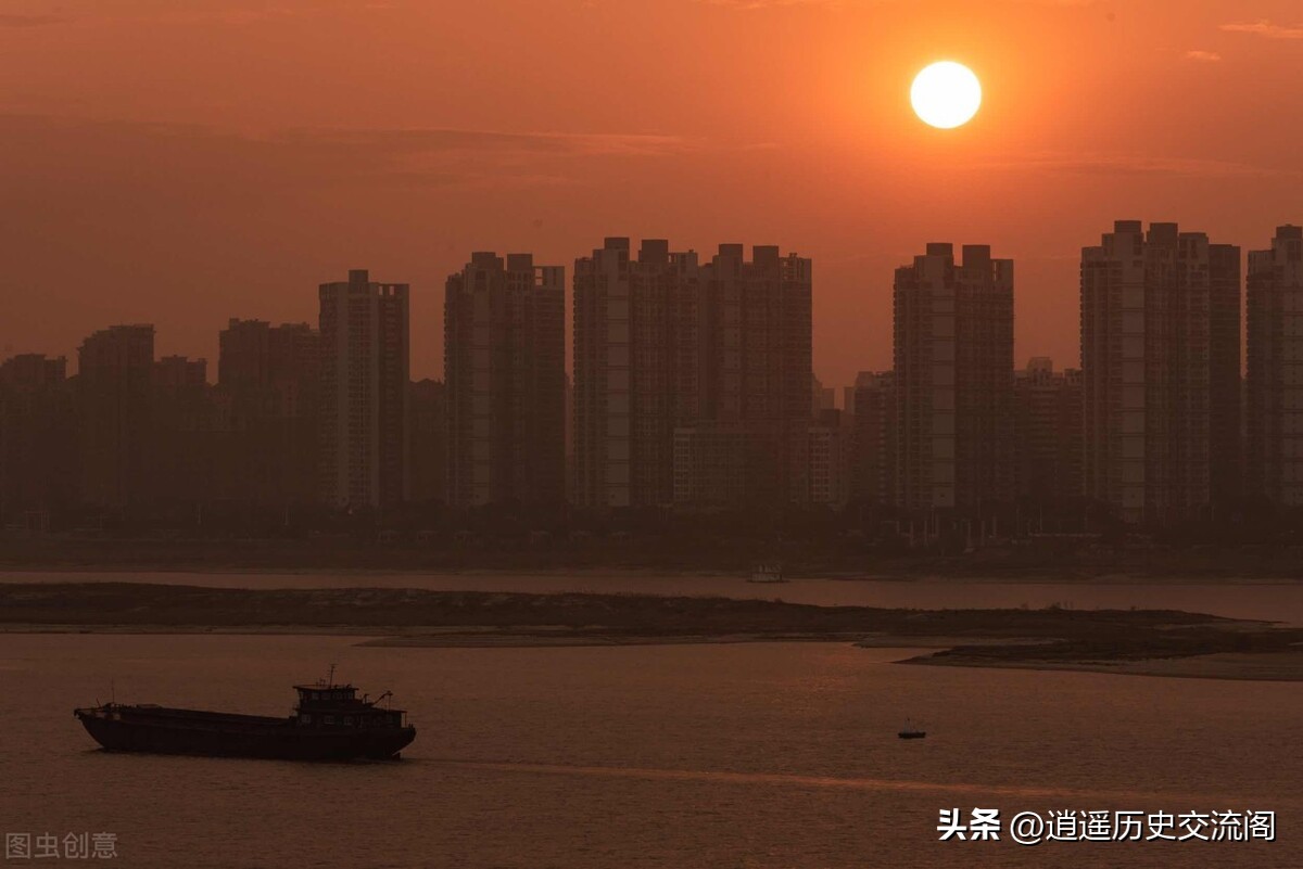 临江仙(xian)滚滚长江东逝水古诗（临江仙滚滚长江东逝水古诗图片）-第1张图片-昕阳网