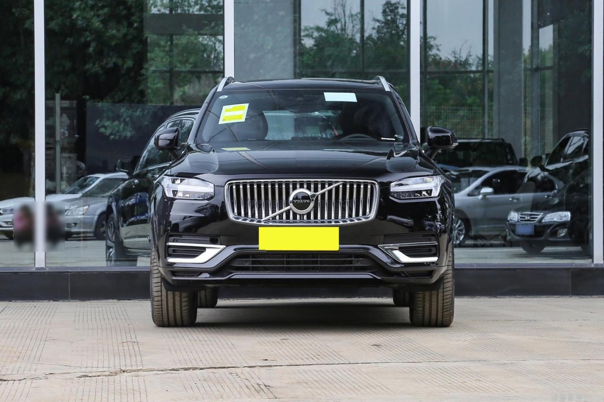 沃尔沃xc90怎么样（一降就是10万，沃尔沃XC90值得买吗?）-第3张图片