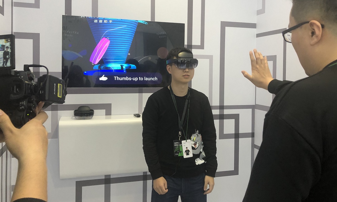 苹果的AR/VR设备真能接班iPhone？