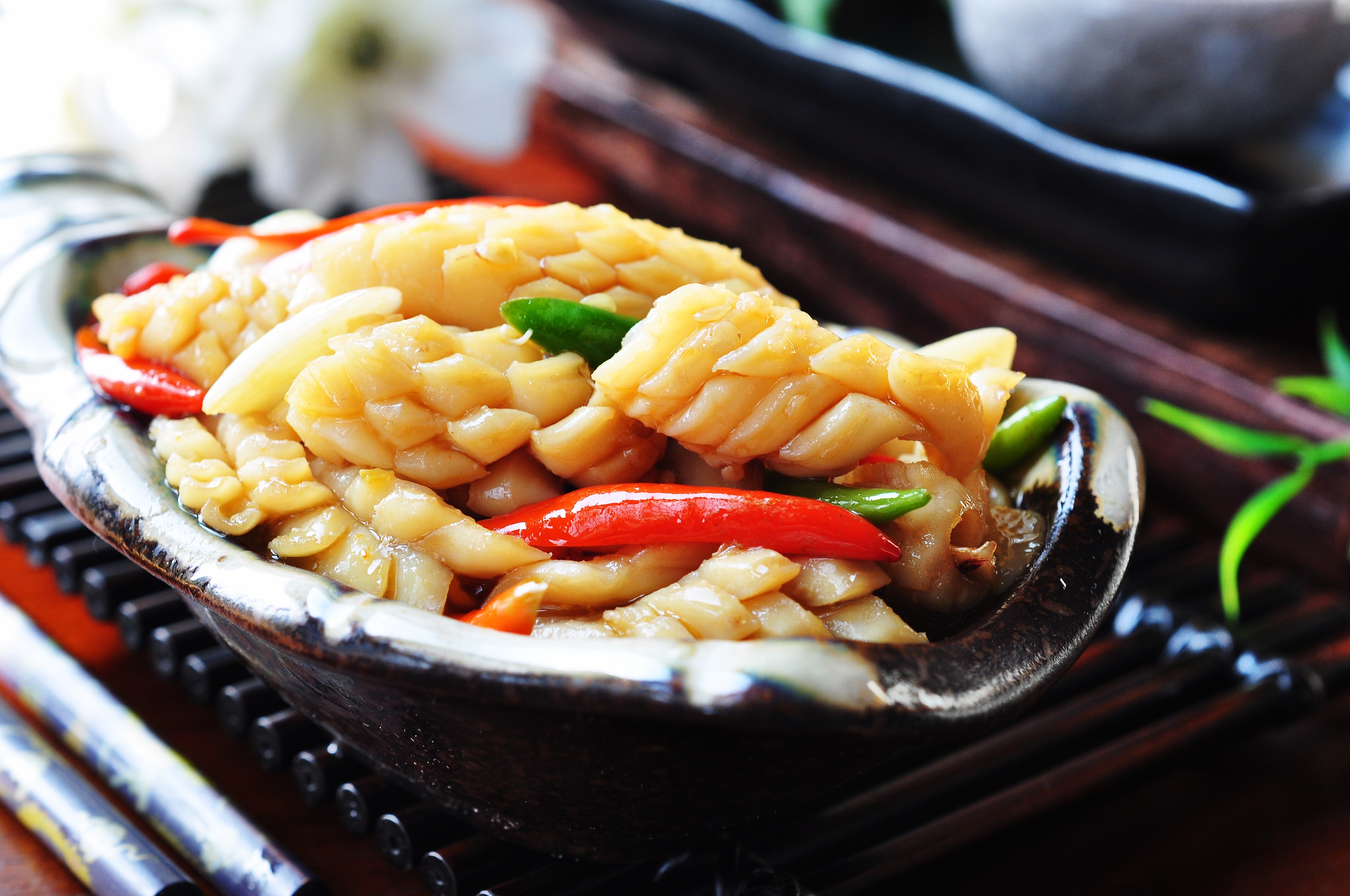 怎样把鱿鱼拔皮 鱿鱼拔皮方法