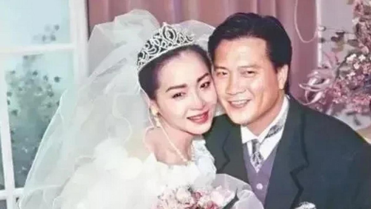 恬妞：有两段刻骨铭心的爱，今64岁仍然单身，35岁女儿成她烦恼