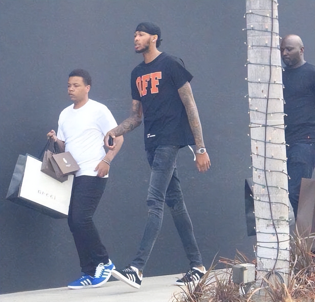 nba有哪些大长腿（让女生都羡慕和嫉妒！NBA球星长腿有多夸张？张伯伦最离谱）