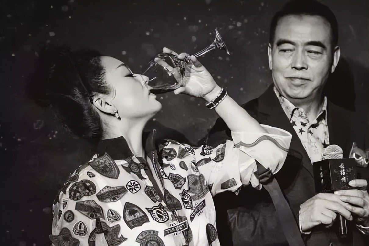 这10位女星，都曾是上戏校花，如今有人整容、有人被家暴