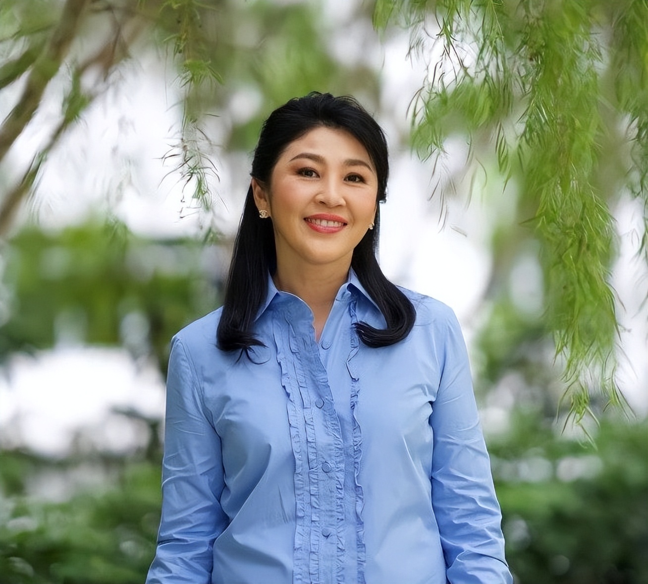 英拉年轻时有多漂亮?